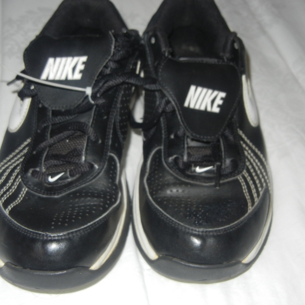 Boy's Nike Air Sneakers Size 6.5